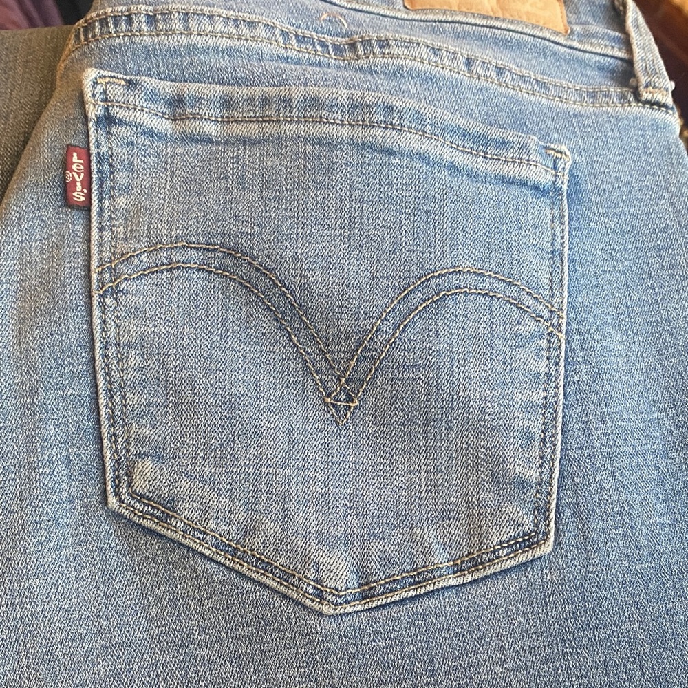 Levi’s 505 Light Wash Women's Jeans - Classic Straight Fit